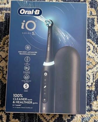 Spazzolino Oral-B iO 5s Matt Black Nuovo Mai Usato