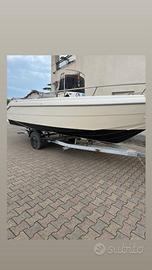 Barca motore e carrello