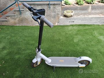 Monopattino Segway Ninebot KickScooter MAX G30LE