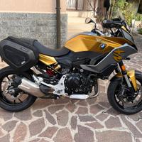 BMW F900Xr