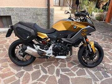 BMW F900Xr