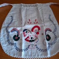 Grembiule da cucina ricamato nuovo 