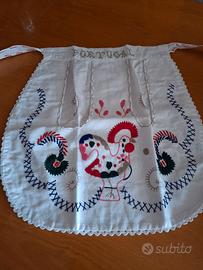 Grembiule da cucina ricamato nuovo 