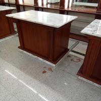 banchi cassa e arredamento per negozi farmacie, 