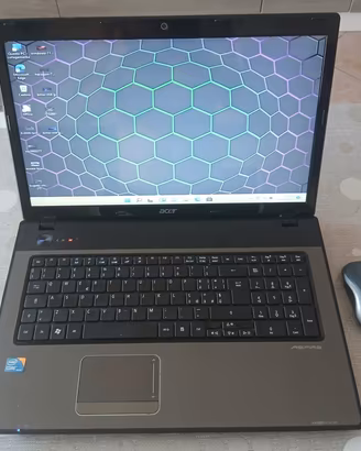 NOTEBOOK ACER DA 18 POLLICI,CON BATTERIA NUOVA