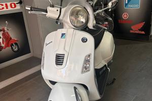 Piaggio Vespa 300