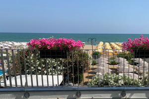 Jesolo vista mare casa green piscina spiaggia cani