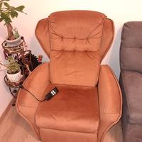 POLTRONA CON TELECOMANDO