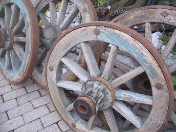 Attrezzi agricoli ruote in legno