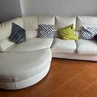Divano angolare bianco in pelle