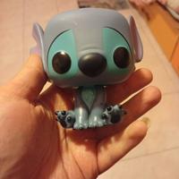 💙🌺 Stitch – Mini statuina da collezione Disney