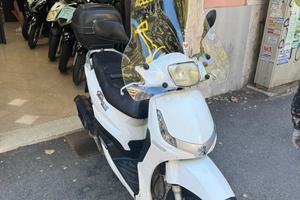 Peugeot Tweet 125 - 2013 - PERMUTE