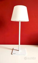 Lampada da tavolo led anche per esterno