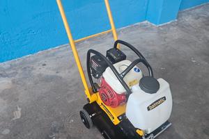Piastra vibrante marcia avanti FP1650 con rollbar 