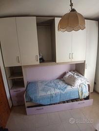 camera a ponte per bambina