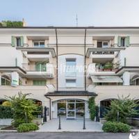 Elegante attico su 2 livelli a Montale