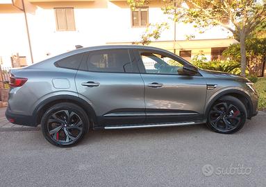 Renault Arkana Hybrid E-TECH 145 CV R.S. Line