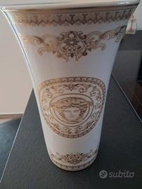 Vaso e piatto versace