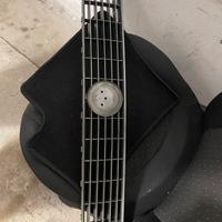 Griglia grande punto senza logo