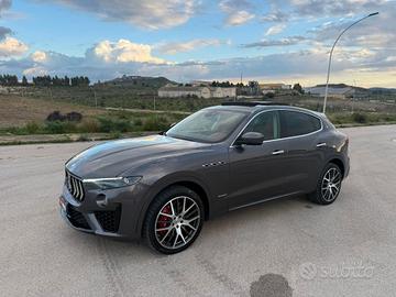 Maserati Levante V6 Diesel 275 CV AWD Gransport
