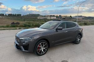 Maserati Levante V6 Diesel 275 CV AWD Gransport