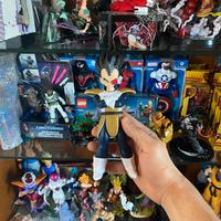 Action figure di vegeta scouter