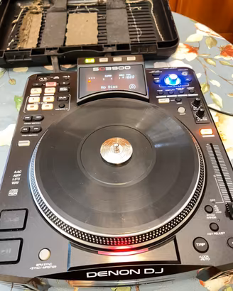 Denon DJ DN-SC3900 Direct Drive + Flight Case