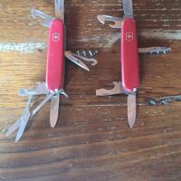 n.2 Coltellini multiuso Victorinox 