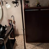 uomo morto in ottone