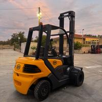 Carrello elevatore Om 40 qli diesel