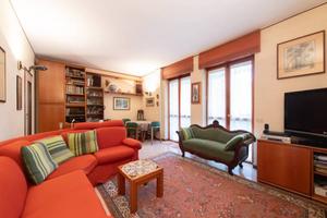 Appartamento di 133 m² con 4 locali e box auto dop