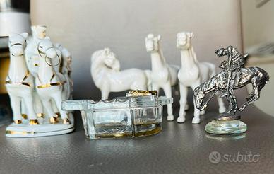 Lotto Oggetti da Collezione Tema Cavalli