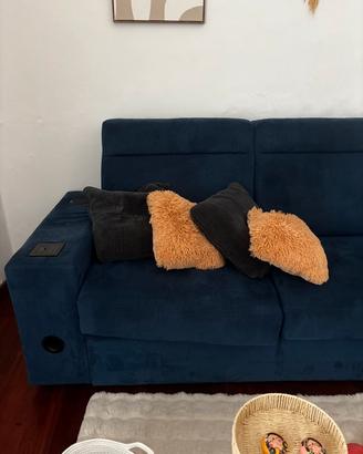 Divano letto materasso e cuscini