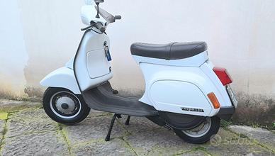 Vespa 125V iscritta F.M.I. 1996