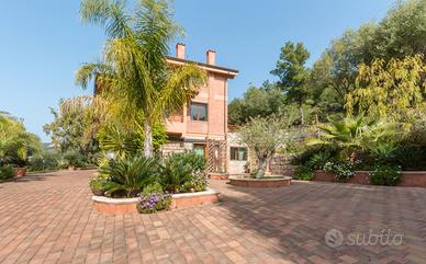 Suggestiva Villa sul Mare