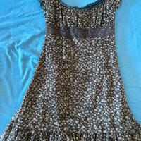 Vestitino floreale con tulle e pizzo