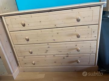 Comò in legno