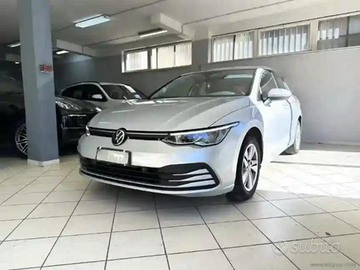 Golf viii 1.0 etsi evo life 110 cv dsg