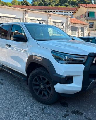 Toyota Hilux 2.4 D-4D A/T 4WD 4 porte Double Cab I