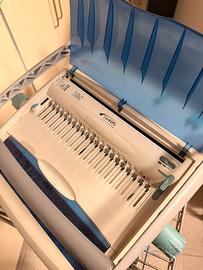 Rilegatrice manuale a pettine plastico CB405