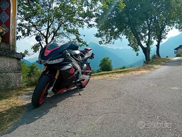 Aprilia RSV4 1100