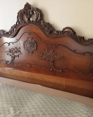 Camera da letto in noce nazionale