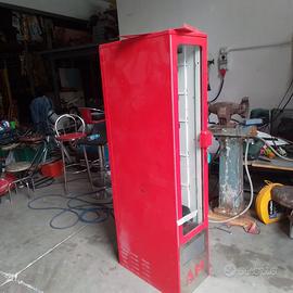 Distributore sigarette   frigo AM