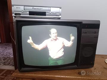 TV Philips 22CS3240/01Z televisore a tubo catodico