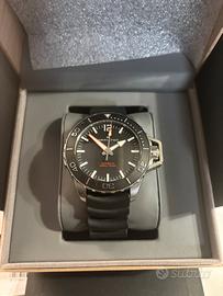 Hamilton khaki navy frogman