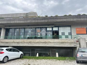 NEGOZIO A VALDOBBIADENE