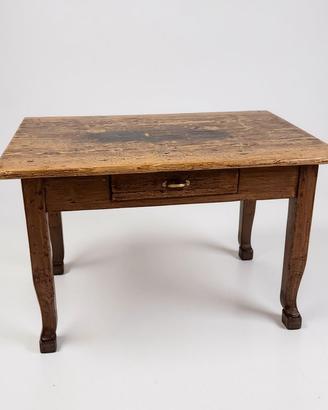 tavolo in legno. Vintage 