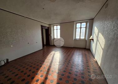 CASA SEMINDIPENDENTE A SAN BENIGNO CANAVESE