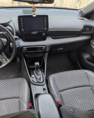 Yaris 1.5 benzina(116cv) hybrid  Rosso perlato