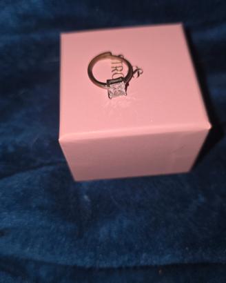 anello in oro bianco e diamanti 